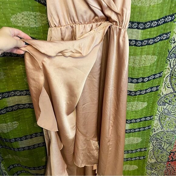 Show Me Your Mumu Rose Gold Samantha Ruffle Wrap Dress Size Medium MISSING SASH - Picture 7 of 16